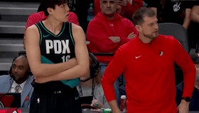 多米体育全站官网- 库里16年绝杀雷霆 