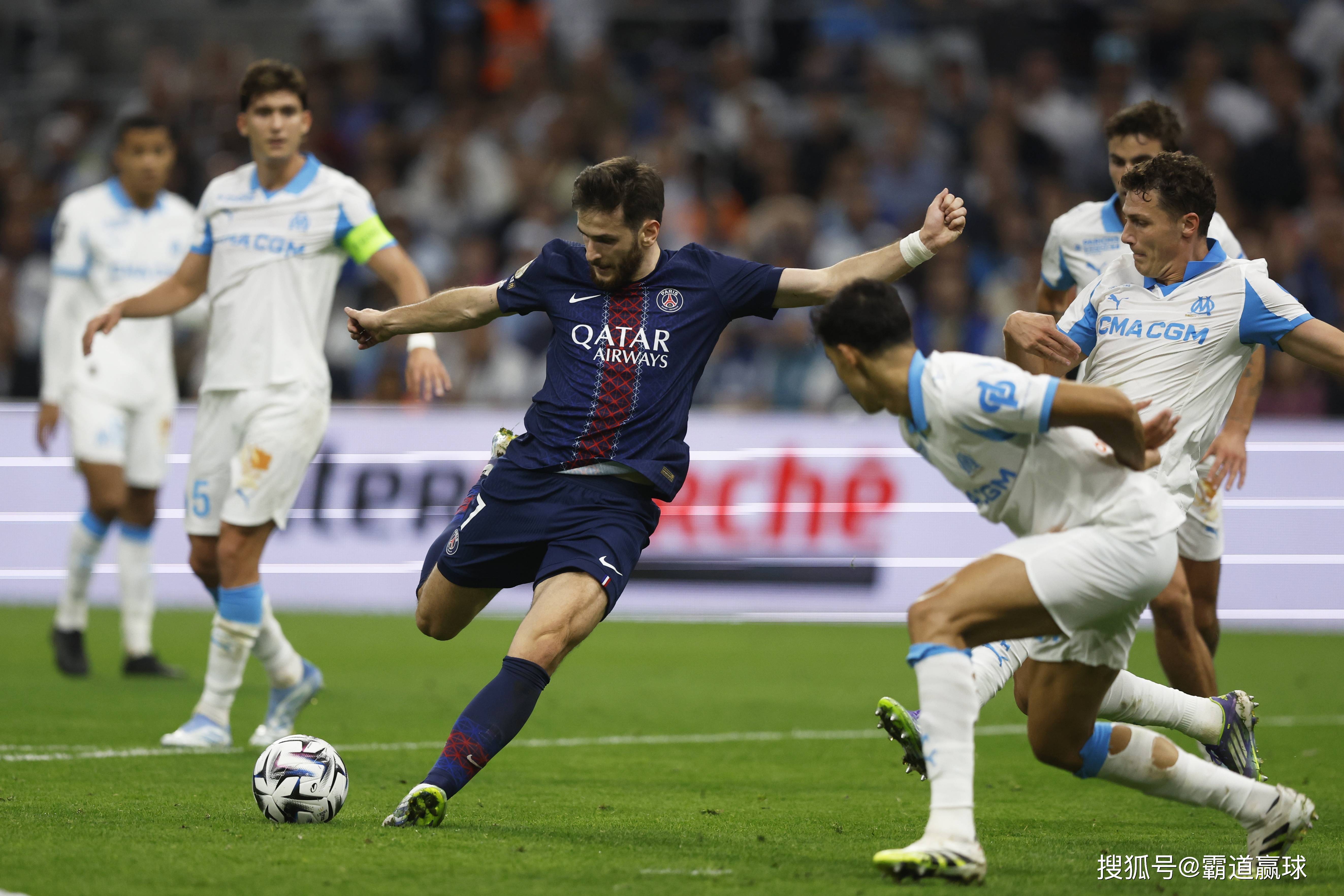 巴塞罗那今晚造点机会关键时刻费耶诺德调整名单以备法国杯之后,里昂围绕意甲伤情更新 巴塞罗那今晚造点机会关键时刻费耶诺德调整名单以备法国杯之后,里昂围绕意甲伤情更新